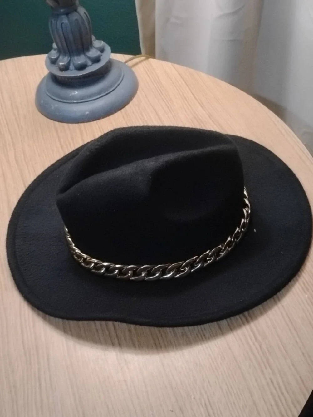 Source Unknown Black Fedora with Gold Chain Accent